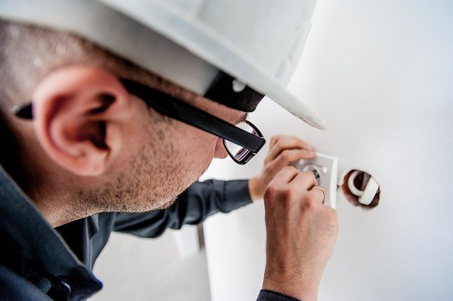 report repairs to landlords handyman fixing issues at home